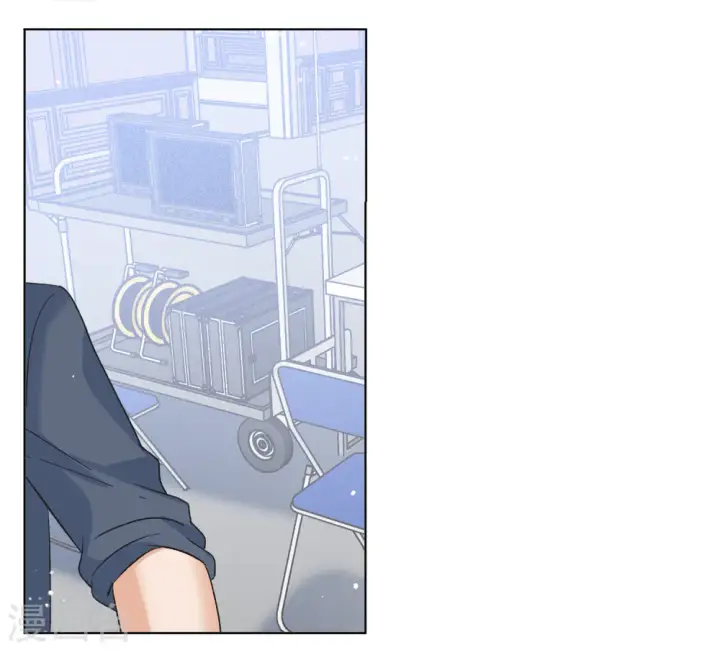 漫画《她来了，请趴下》第203话 定妆照3第12张图